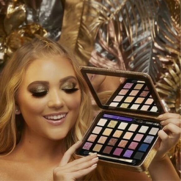 NIB TARTE LIMITED EDITION WINTER WONDERLAND LUXE EYESHADOW PALETTE AND MINIS SET - Picture 8 of 15